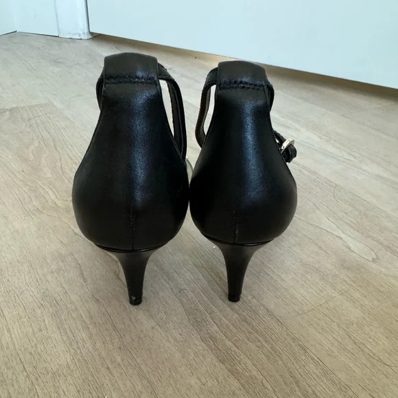 Karl Lagerfeld Kitten Heel with Bejeweled Clear Toe Strap - Picture 3 of 4